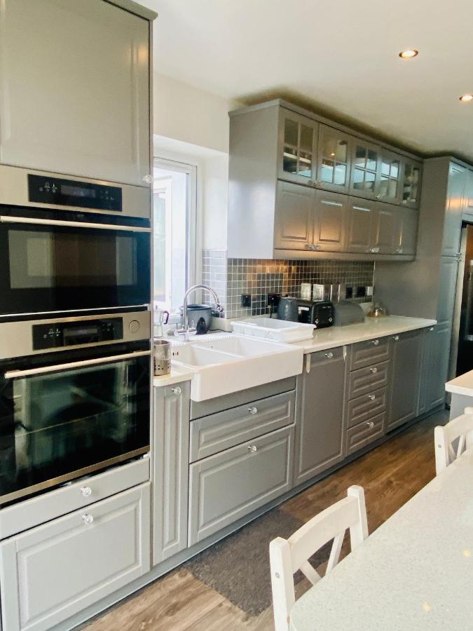 Hameway House- Stunning 4 Bedroom House With A Spacious Kitchen Лондон Екстер'єр фото